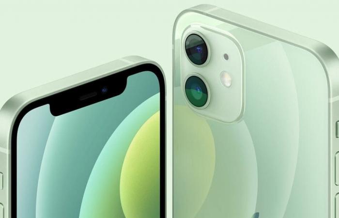 Apple maintains the battery life in the iPhone 12, with a...