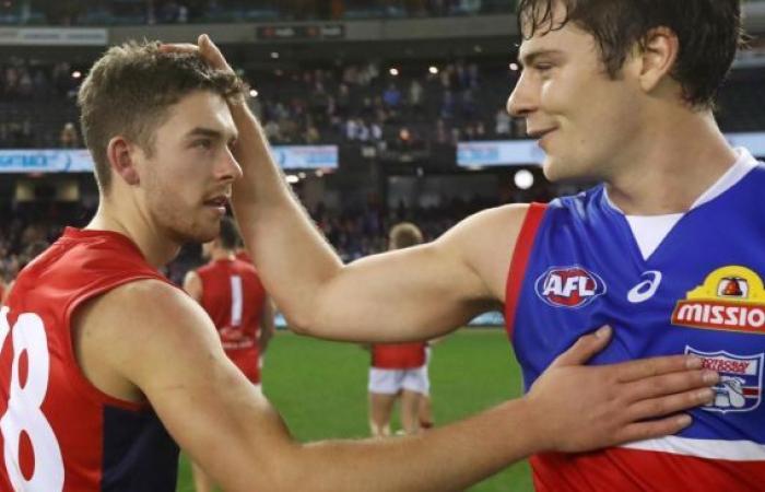 The bomber’s two-on-one pitch lures Star Bulldogs into the middle
