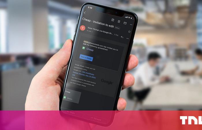 How to enable dark mode for all major apps