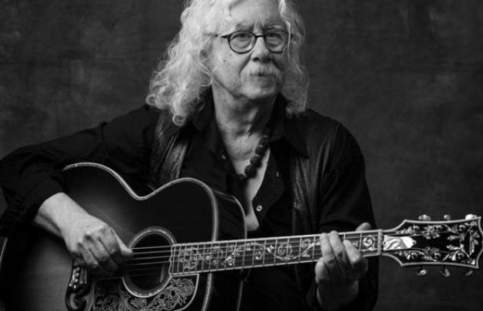 Folk legend Arlo Guthrie withdraws from the performance