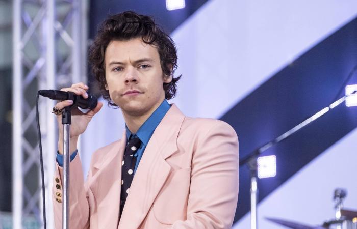 Bollywood News - Harry Styles drops ‘Golden’ music video with...