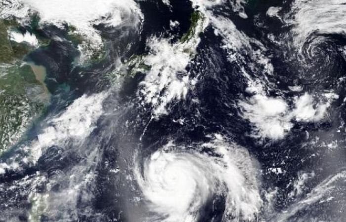 More than half a million people evacuated in Vietnam as Typhoon...