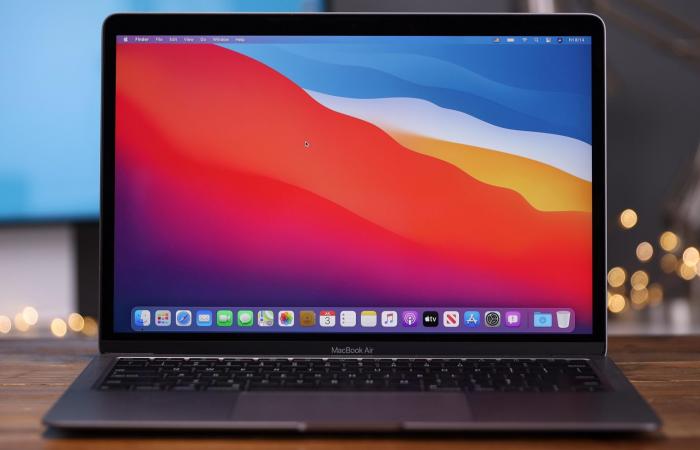 Apple releases the first public beta of macOS Big Sur 11.0.1...