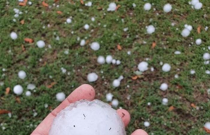 Storms in Queensland bring massive hail to Brisbane today