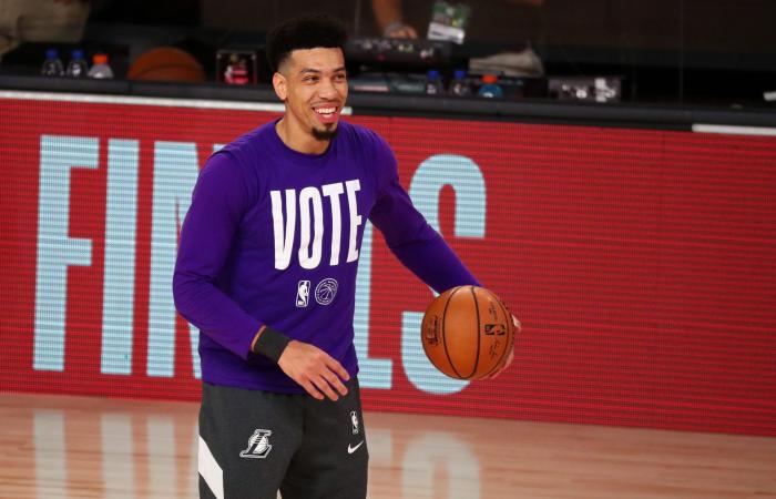 “Shouldn’t be so chic”: Danny Green pokes at Clippers for their...