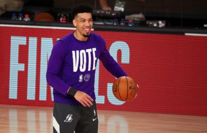 “Shouldn’t be so chic”: Danny Green pokes at Clippers for their...