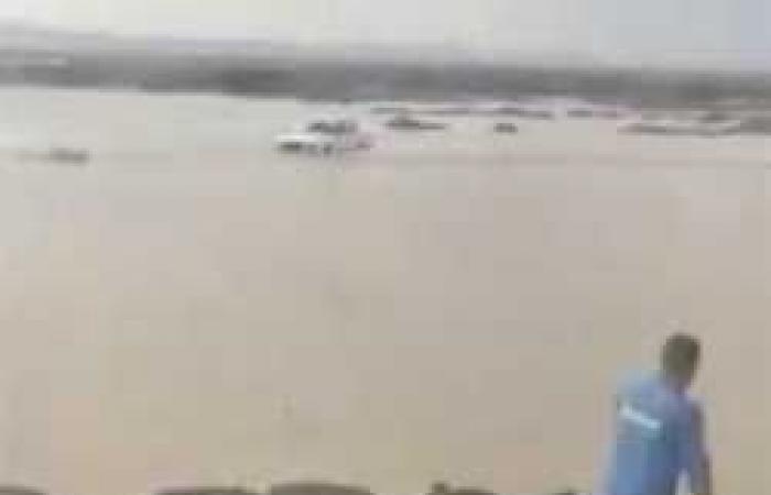 Floods raid travelers on the “Hurghada – Ras Ghareb” road …...