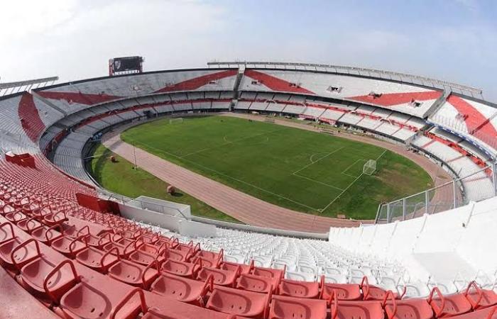River Plate does not have a stadium and comes into conflict...