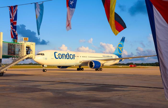 Condor airline begins flights to Cuba with 150 German tour operators...