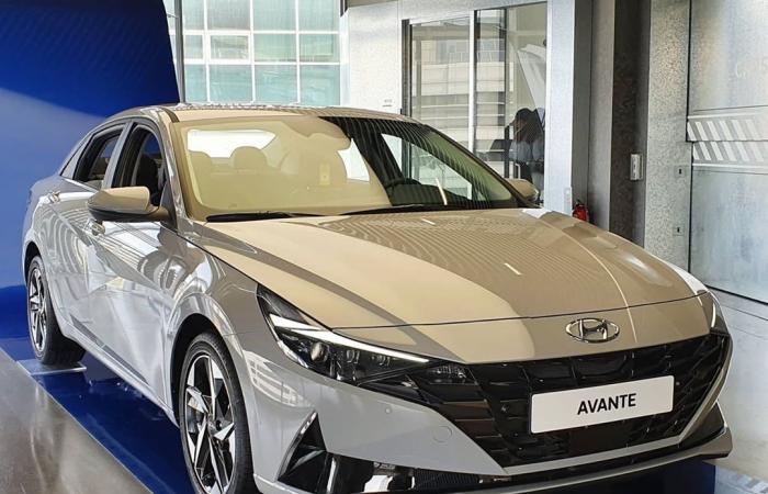 Hyundai Elantra 2021 Find out all about this new car and...