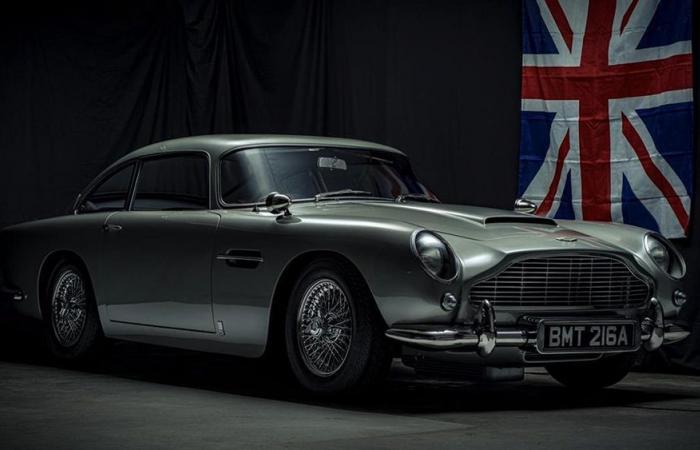 Bond Fan Pays $ 200,000 for Non-Working 007 Aston Martin DB5...