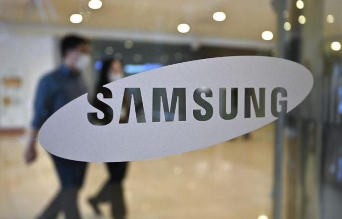 Samsung may launch flagship phone early to grab Huawei share