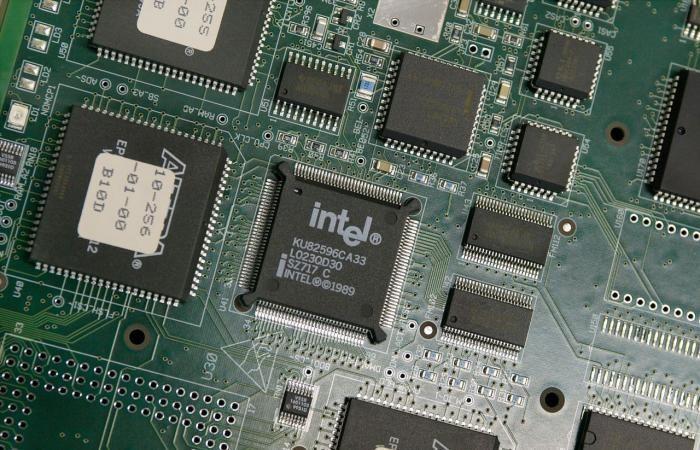 Apple ends a 15-year partnership with Intel