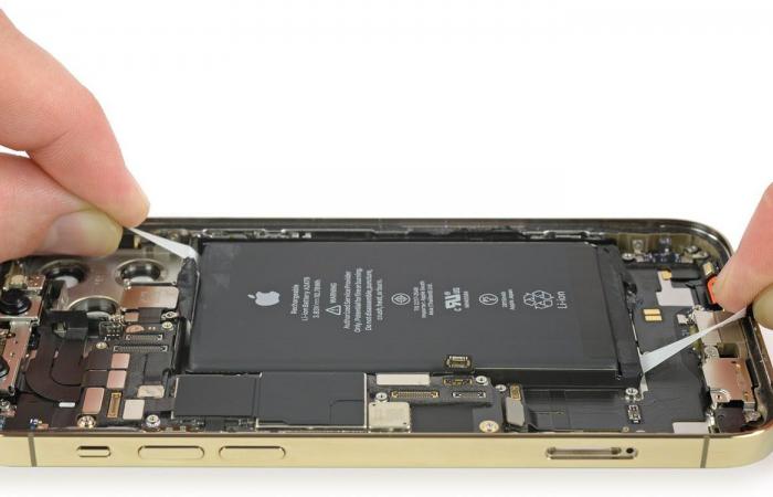 Smaller iPhone batteries next year thanks to new technology – Kuo