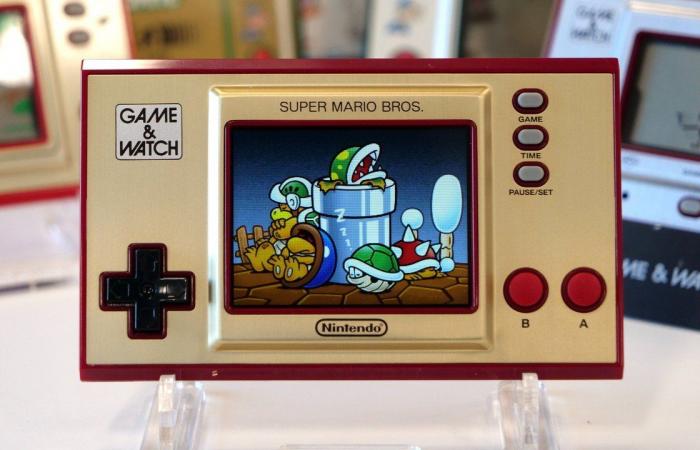 Hardware Review: Game & Watch: Super Mario Bros. – A beautiful...