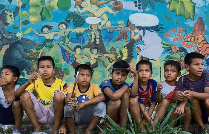 In Lima and Iquitos, walls of goodness are painted
