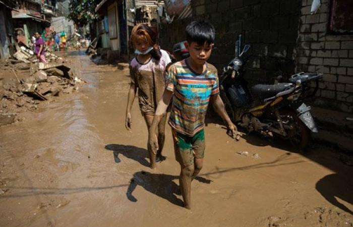 Typhoon FAMCO is sweeping the Philippines, causing the worst flooding in...