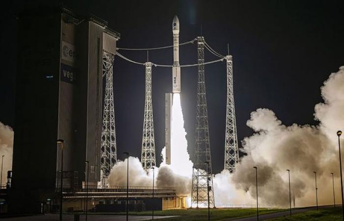 Possible cause of failure to launch Vega rocket revealed (VIDEO)