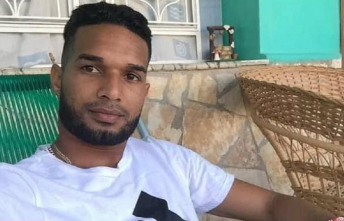 Cuban soccer player Dairon Blanco dies in a traffic accident