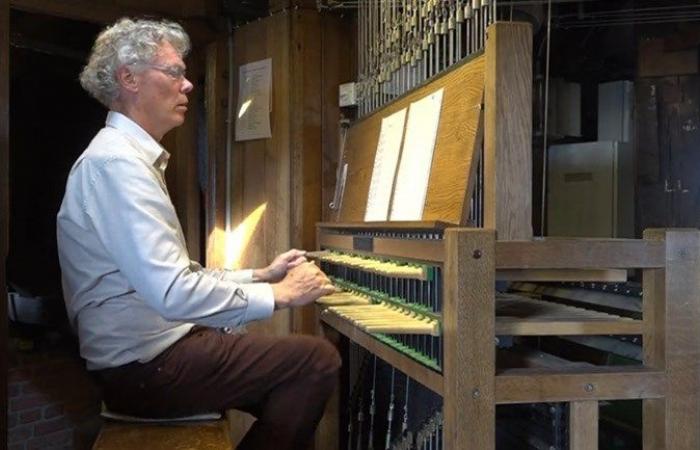 ‘World famous’ City carillonneur showered with messages after Stones tribute