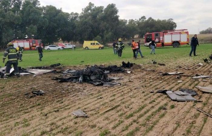 A light plane crashed in the Negev: 2 people were injured...