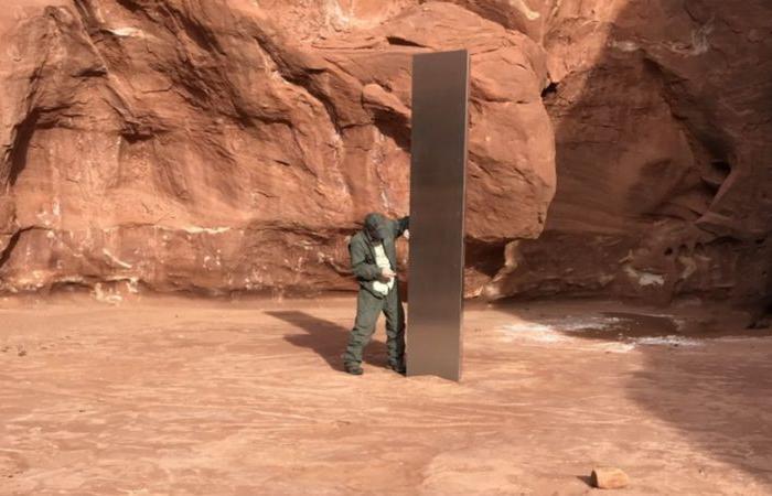 Who built a monolith in the Utah desert?