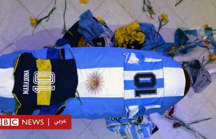 Maradonas death: rage after workers took pictures with the open casket