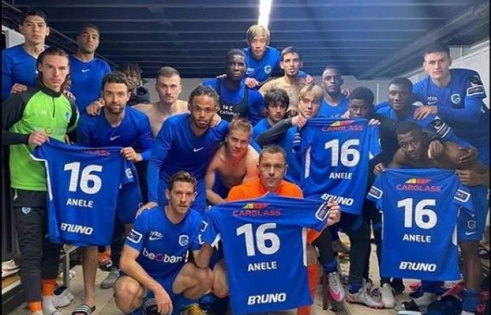 KRC Genk players honor Ngcongca Anele with photo in dressing room