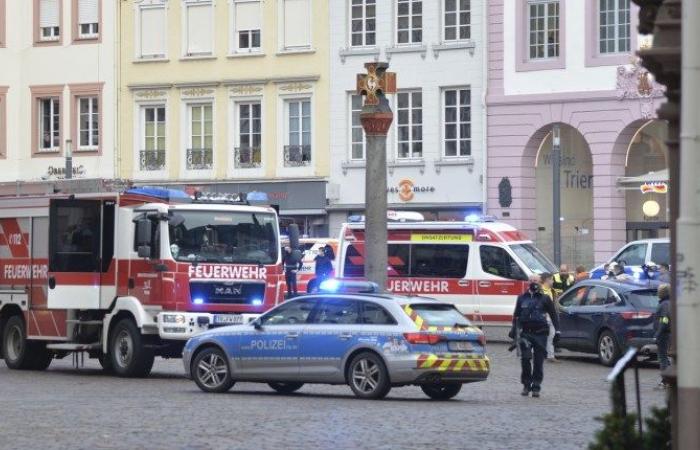 Driver hits passers-by, kills 2 in Trier, Germany – rts.ch