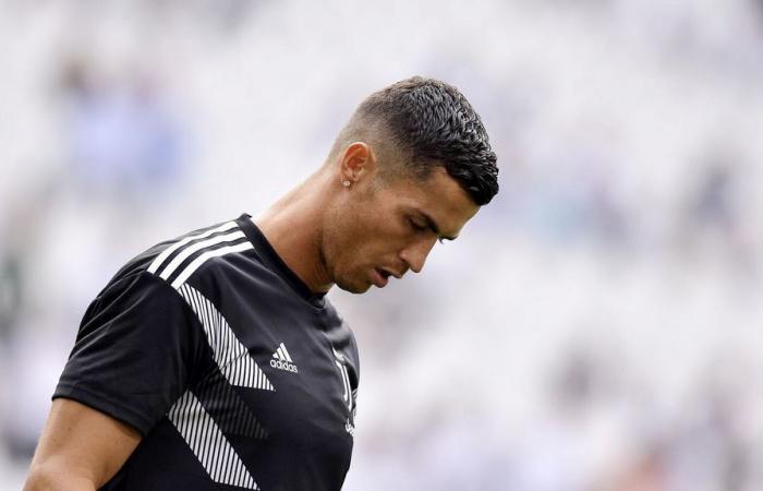 No, Cristiano Ronaldo is not between life and death after an accident