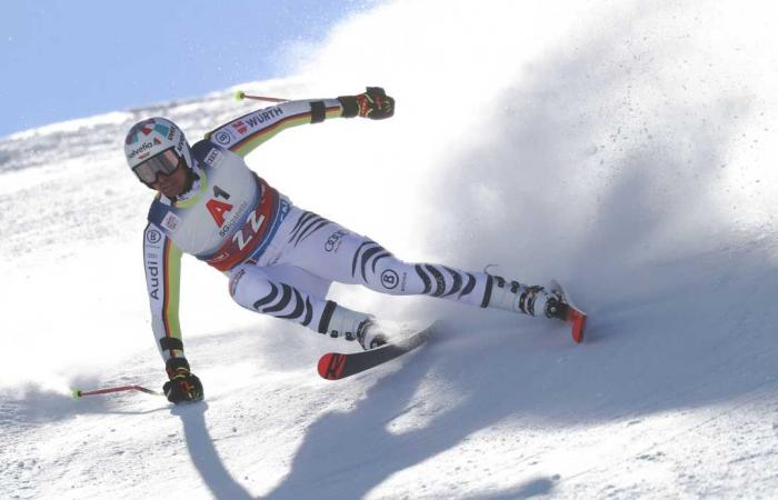 Giant slalom of men and Super G of women today live...