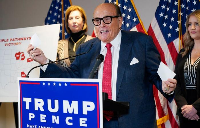 Donald Trump’s lawyer Rudy Giuliani infected with corona