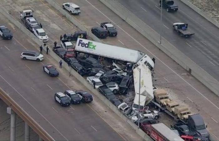 At least 5 dead in 100-car pileup in Texas
