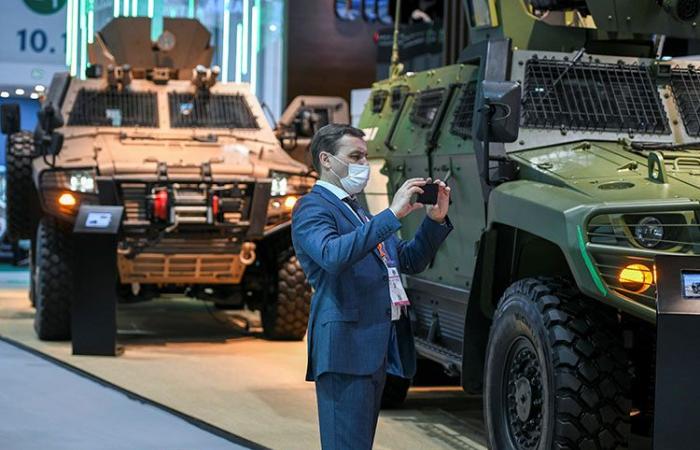 VIDEO: UAE signs over Dhs5b defence deals at IDEX and NAVDEX 2021