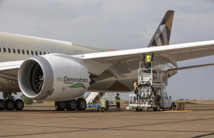 Boeing, Etihad Airways and World Energy lift sustainable aviation fuel to the next level on ecoDemonstrator programme