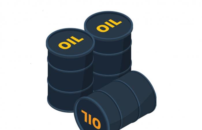 Oil falls ahead of US inventory data, OPEC + meeting