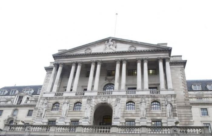 The Bank of England keeps interest rates unchanged