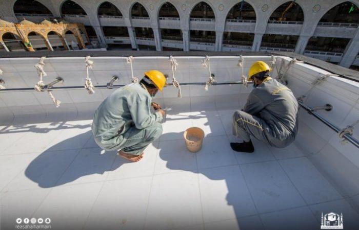 Rare to exist.. Watch how the Kaaba’s “Al-Tasos” marble surface is...