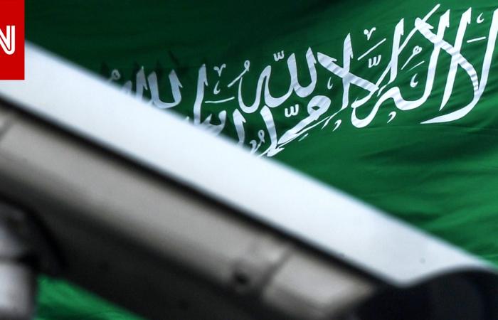 Saudi Arabia.. Arrest of a resident who impersonated a security man...