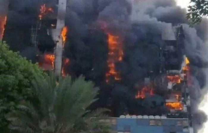Landmark Khartoum skyscraper engulfed in flames