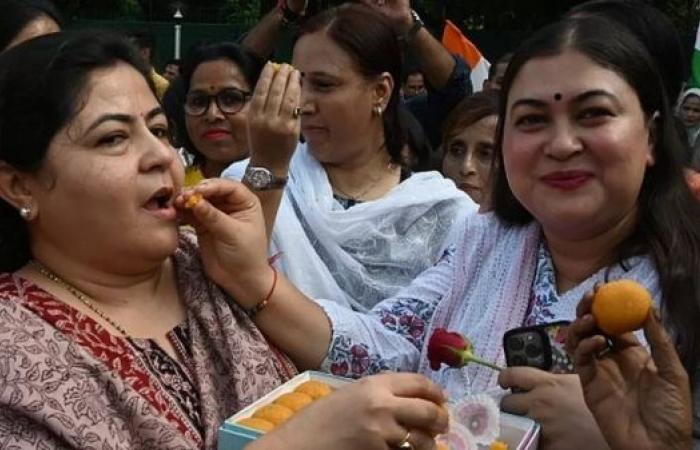 India set to approve quota women lawmakers