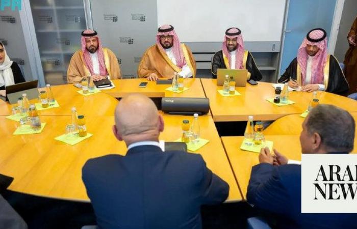 Saudi ministers discuss expansion of economic ties with Bahrain, Slovenia