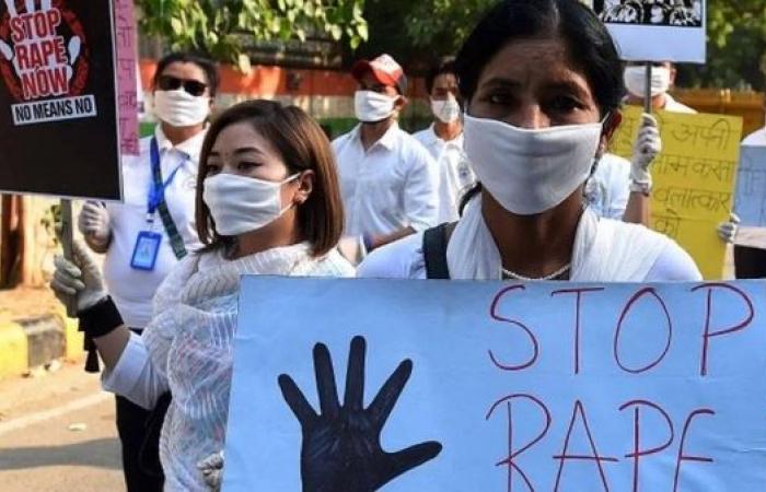 India outrage as raped girl walks around seeking help