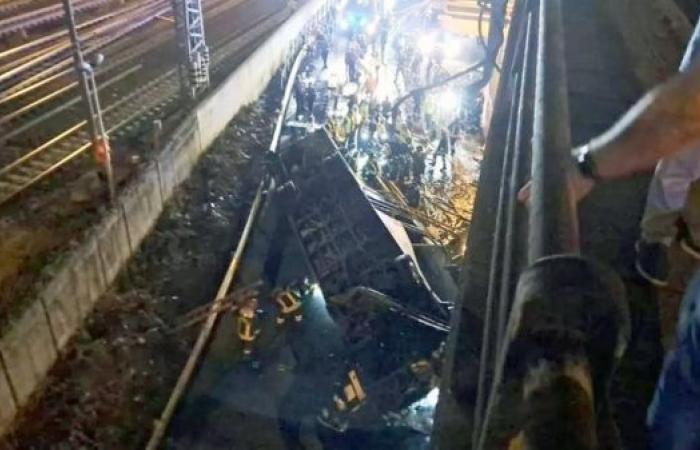 Venice bus crash leaves 20 dead as vehicle plunges from bridge in Mestre