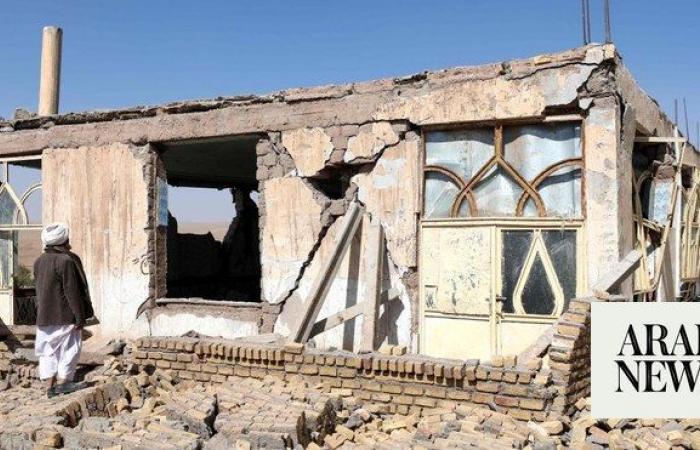 Frantic digging for families still trapped after Afghan quakes