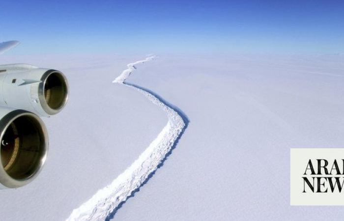 Scientists track ‘alarming’ melt in Antarctic ice shelves