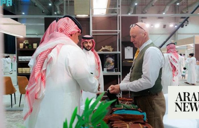 British glove maker’s product stands out at Riyadh falcon expo