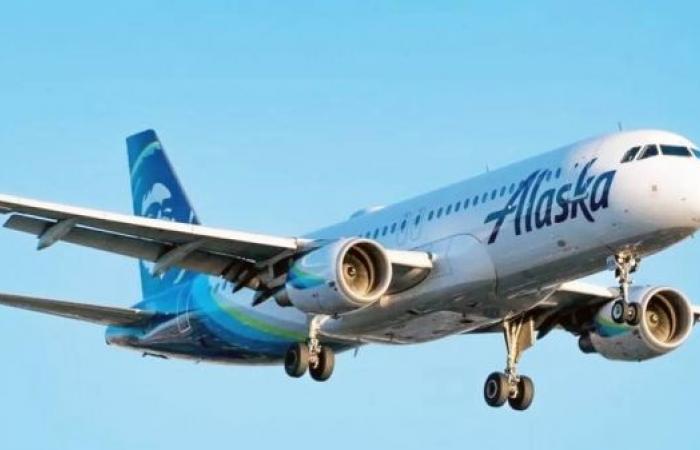 Off-duty pilot accused of trying to crash Alaska Airlines flight