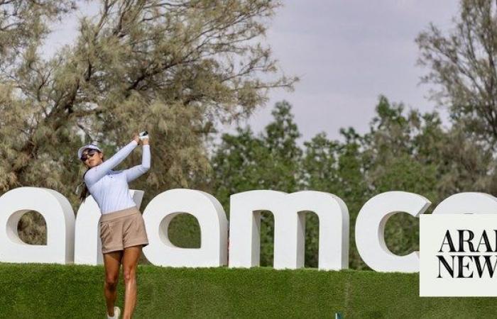 Alison Lee shoots 11-under 61 to take lead after first round, makes history with eight straight birdies