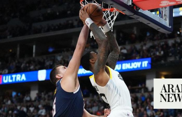 Jokic posts 107th triple double as Nuggets stay perfect, Curry shines in Warriors win